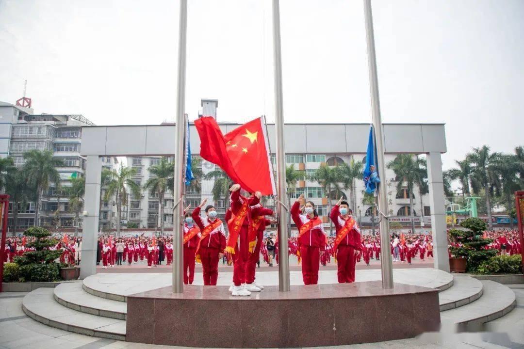 章泽天卸任，有那么多看点吗？